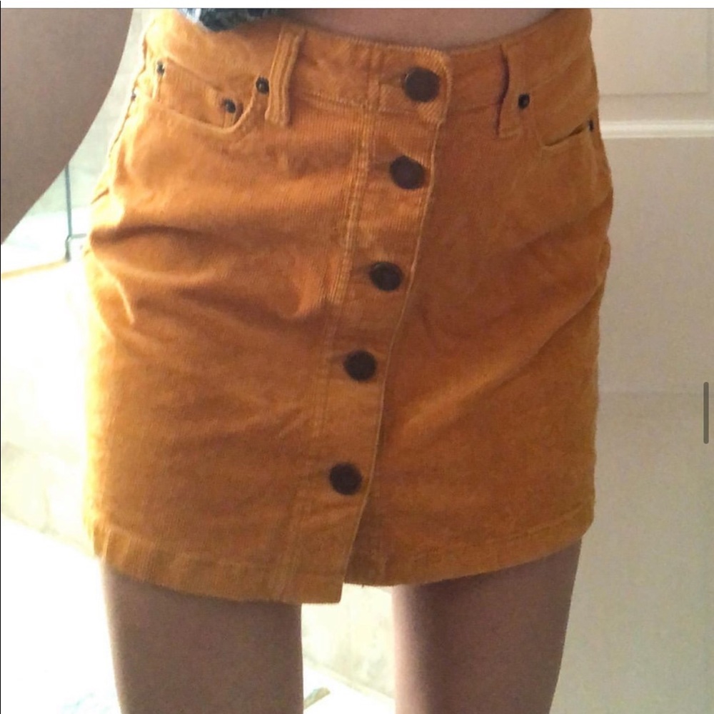 Vintage yellow rustic skirt!!